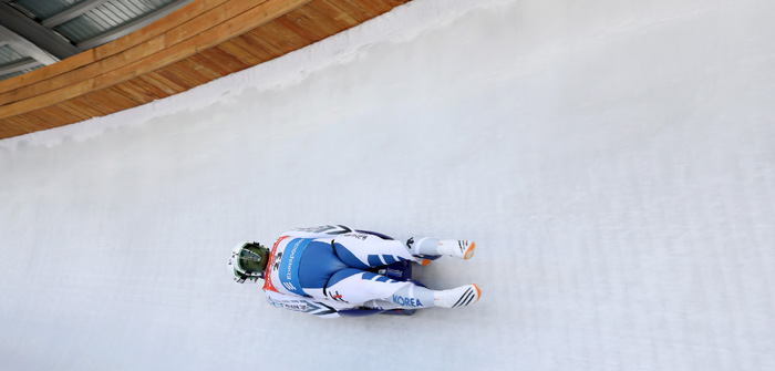 Korean athletes Park Jin-yong and Cho Jung-myung compete in the Viessmann Luge World Cup Nations Cup doubles race on Feb. 17. They finished fifth and made it into the World Cup to be held on Feb. 18.